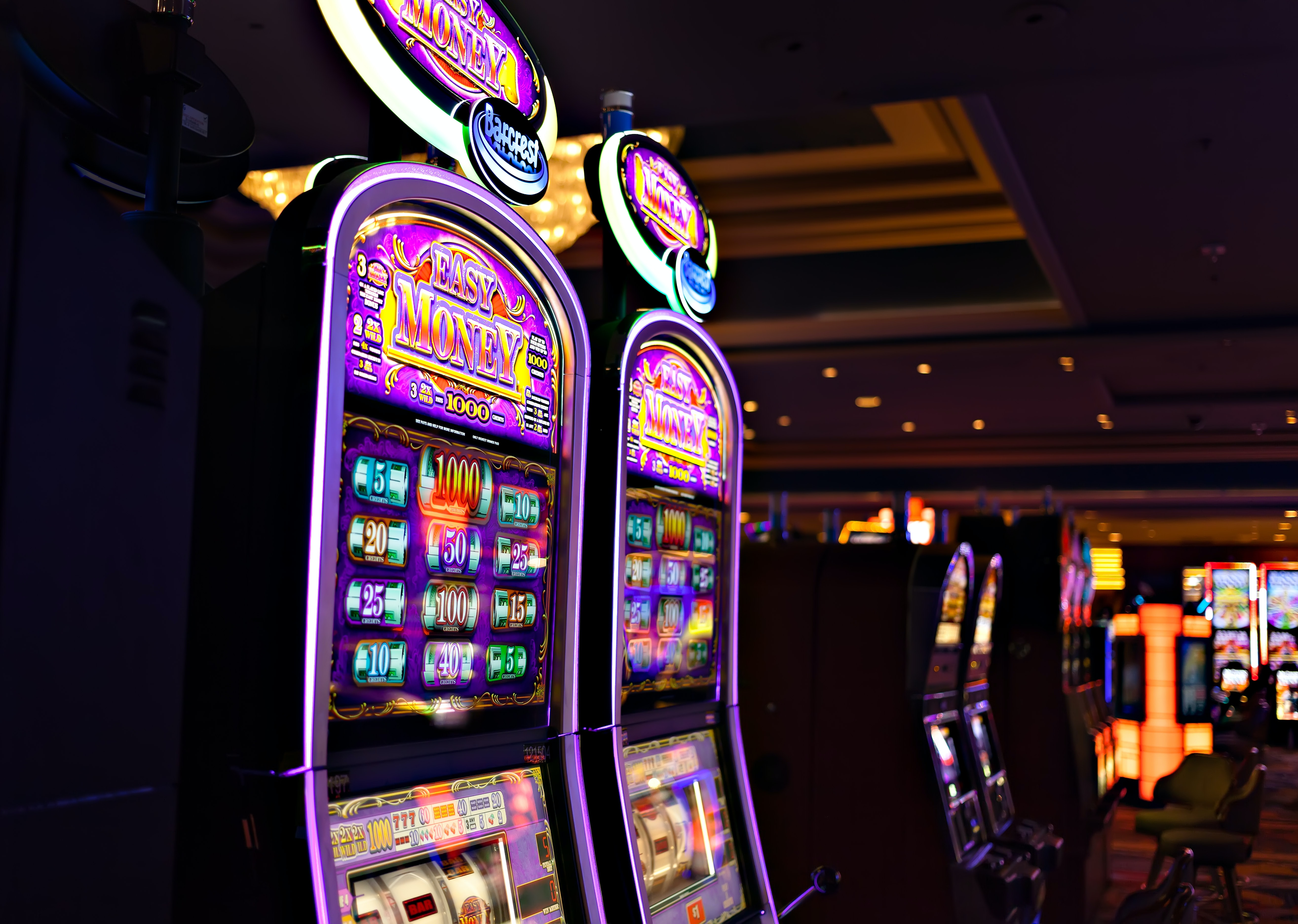 Land-based casinos against online casinos
